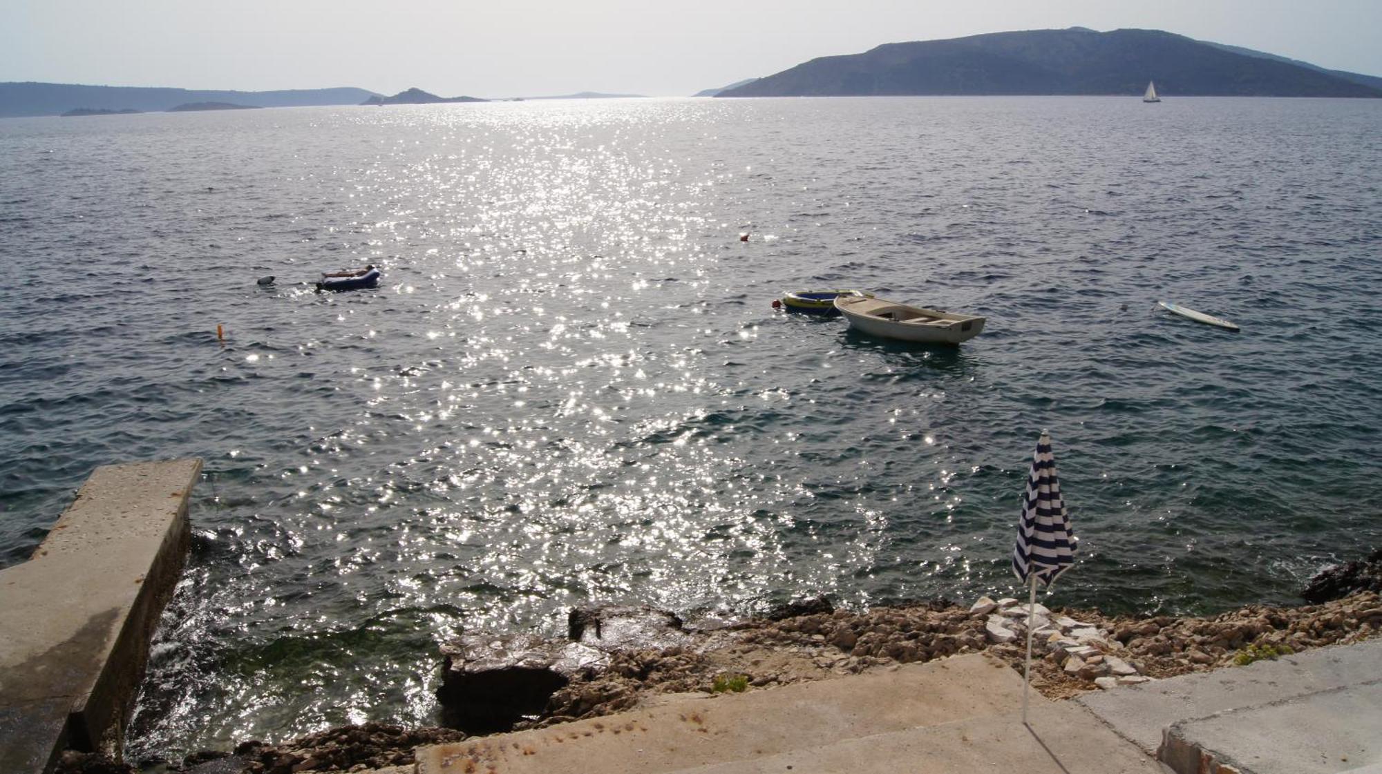 Apartments Niana With Heated Seawater Swimingpool Donji Okrug  Exterior photo